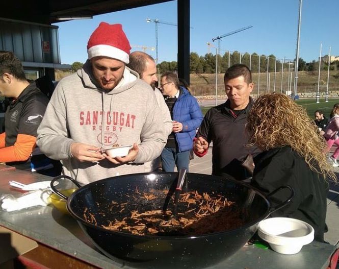 El CR Sant Cugat va fer una fideuà. FOTO: CR Sant Cugat