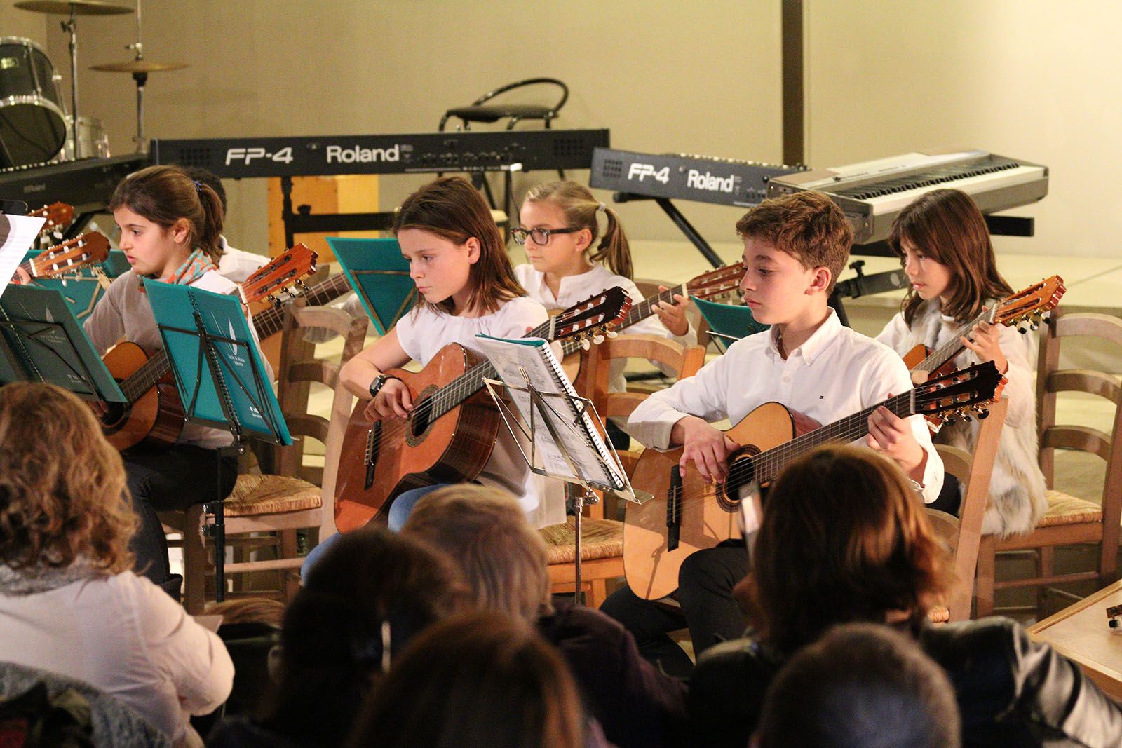 Moment del recital dels petits intèrprets de l'Escola de Música de Valldoreix FOTO: Lali Álvarez