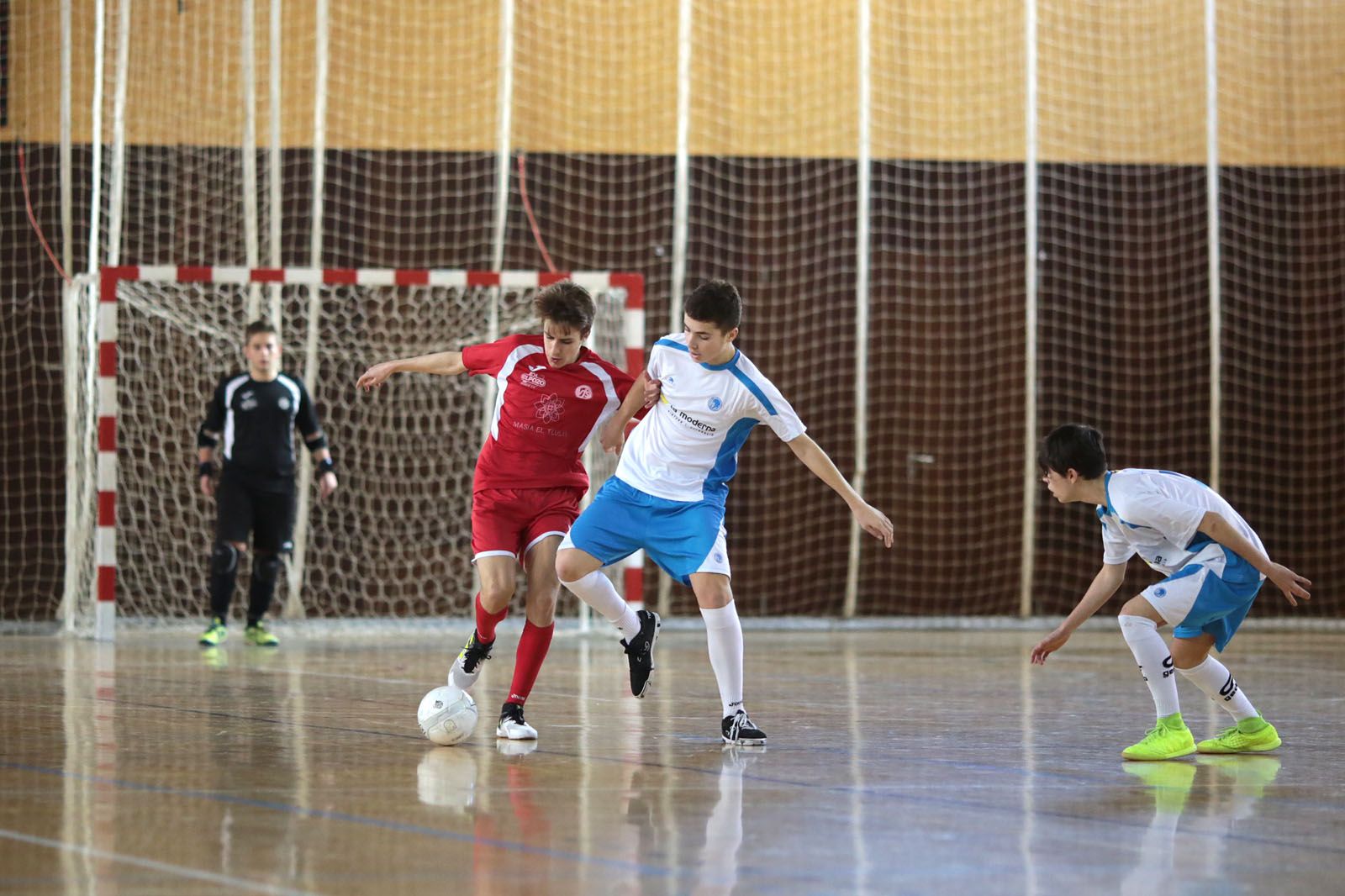 El segon Torneig Internacional Ciutat de Sant Cugat de futbol sala s'ha jugat a tres instal·lacions. FOTO: Artur Ribera
