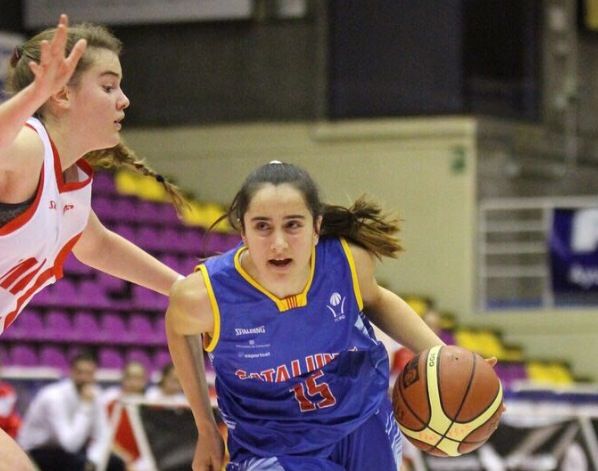  Cristina García de Sivatte, en un dels partits de l'estatal. FOTO: Federació Catalana de Basquetbol