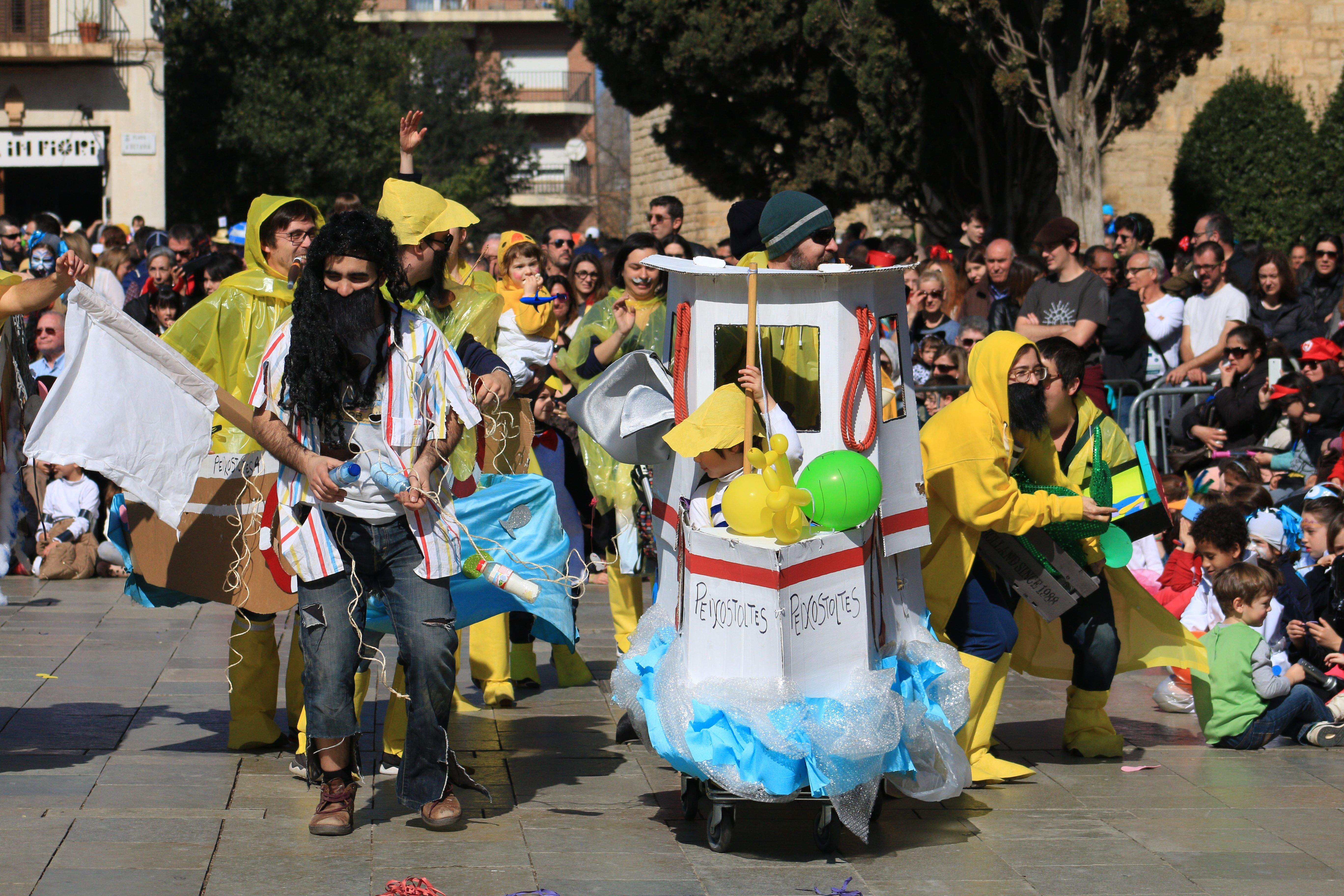 Imatge de la rua de comparses de l'any passat FOTO: Lali Àlvarez 