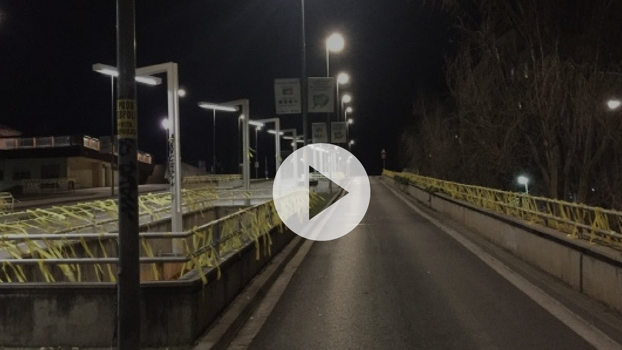 L'avinguda de Francesc Macià es va despertar plena de llaços FOTO: Cedida