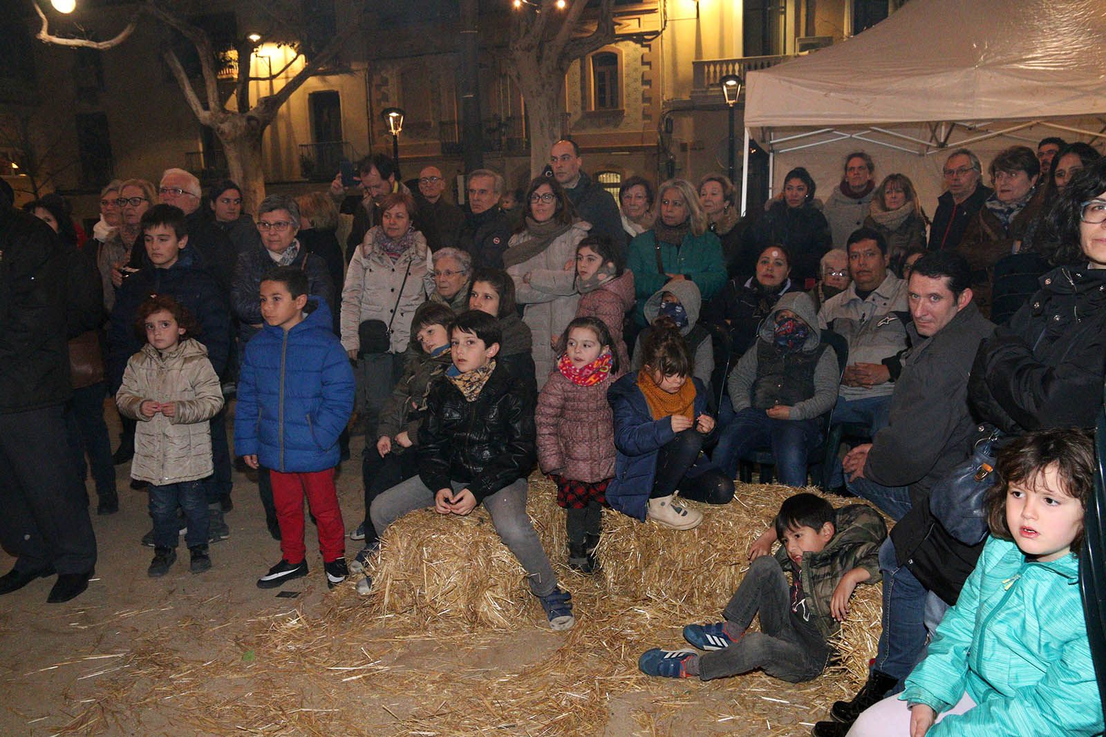 Festa dels foguerons. Cercavila i actuacions de cultura popular. Foto: Lali Álvarez