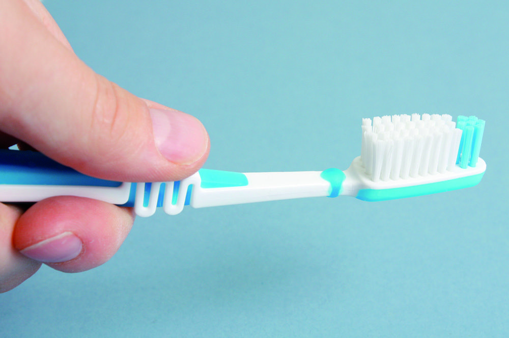 El raspall s’ha de desinfectar cada setmana