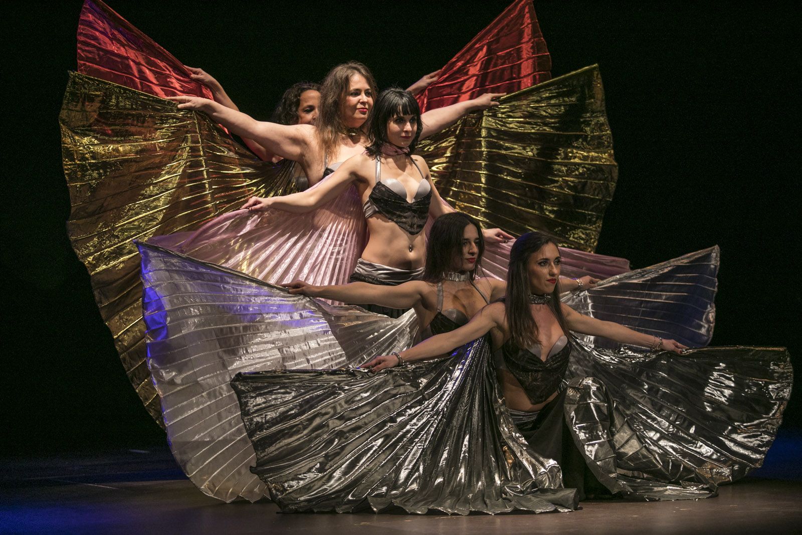 Dansa oriental i solidària a Mira-sol FOTO: Lali Puig