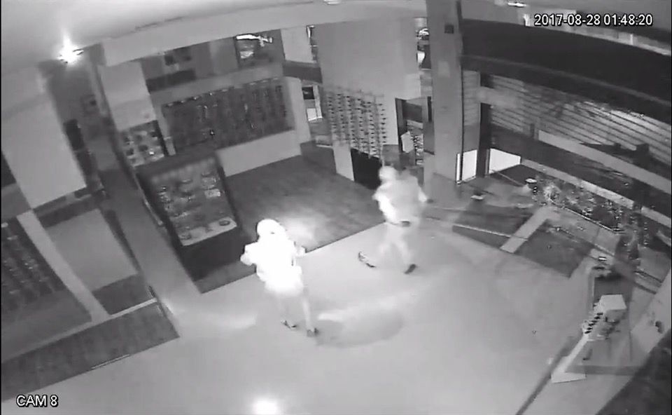 Un dels robatoris a un establiment de Badalona FOTO: Cedida