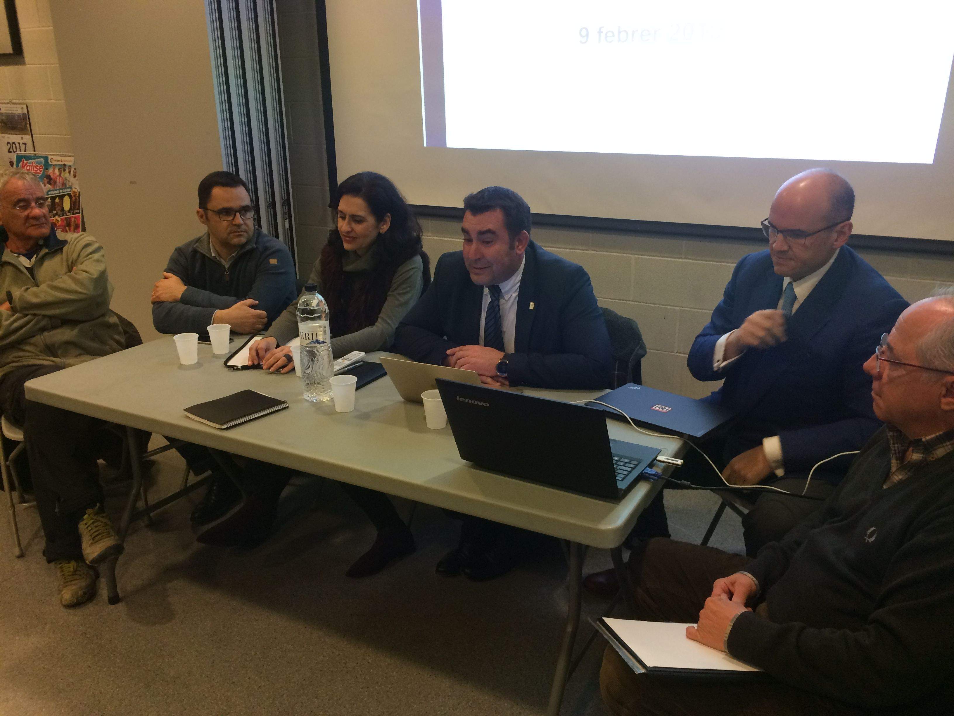 D'esquerre a dreta, Kik Godàs, Xavier Picó, Alicia Rius, Mauri Benito, Emilio Gutiérrez I Xavier Trobat. FOTO: Àlex López Puig