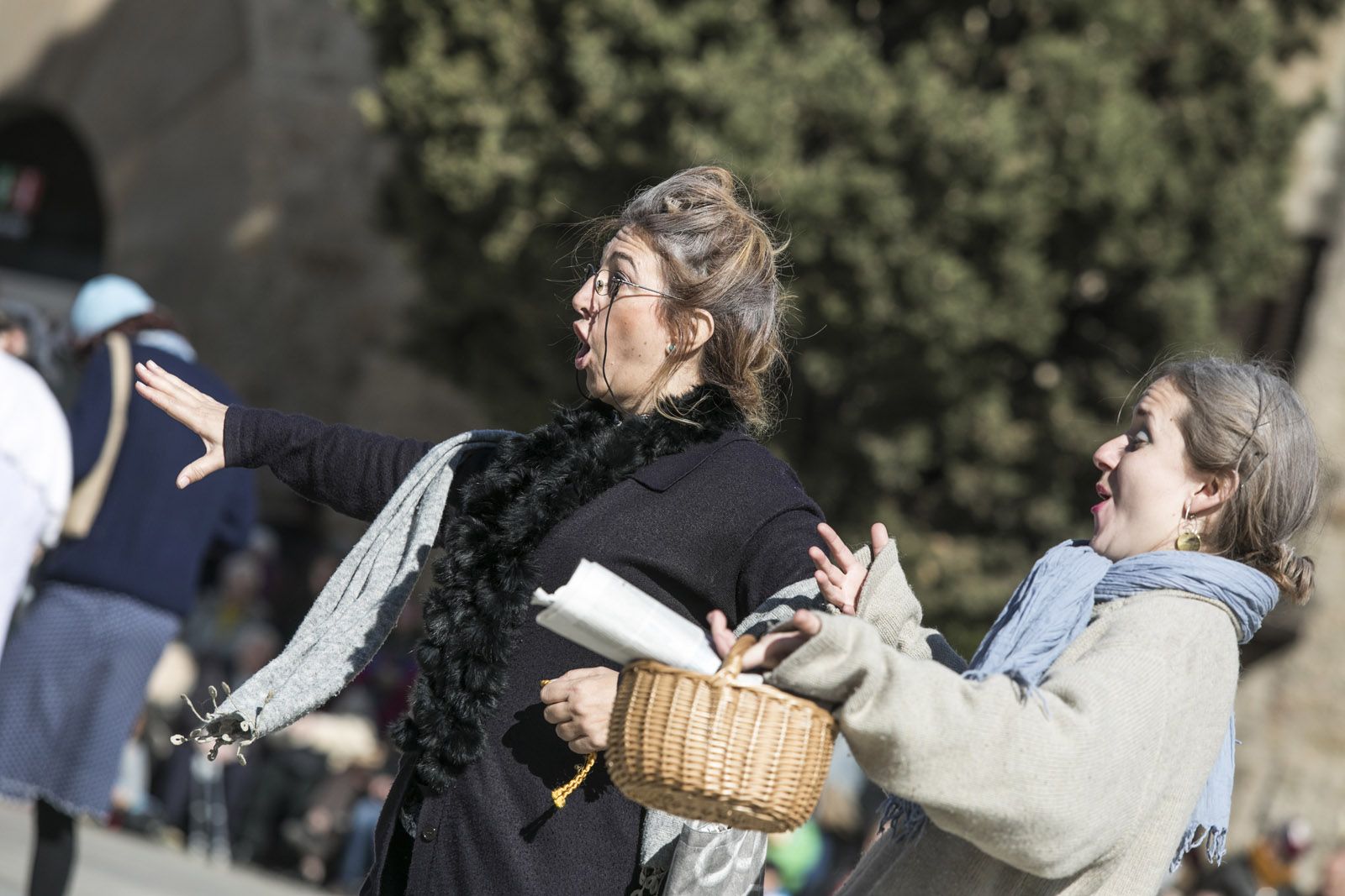 Ball de Velles i Ball de Gitanes a la plaça d’Octavià. FOTO: Lali Puig