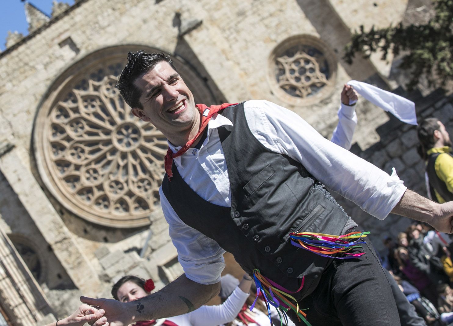 Ball de Velles i Ball de Gitanes a la plaça d’Octavià. FOTO: Lali Puig