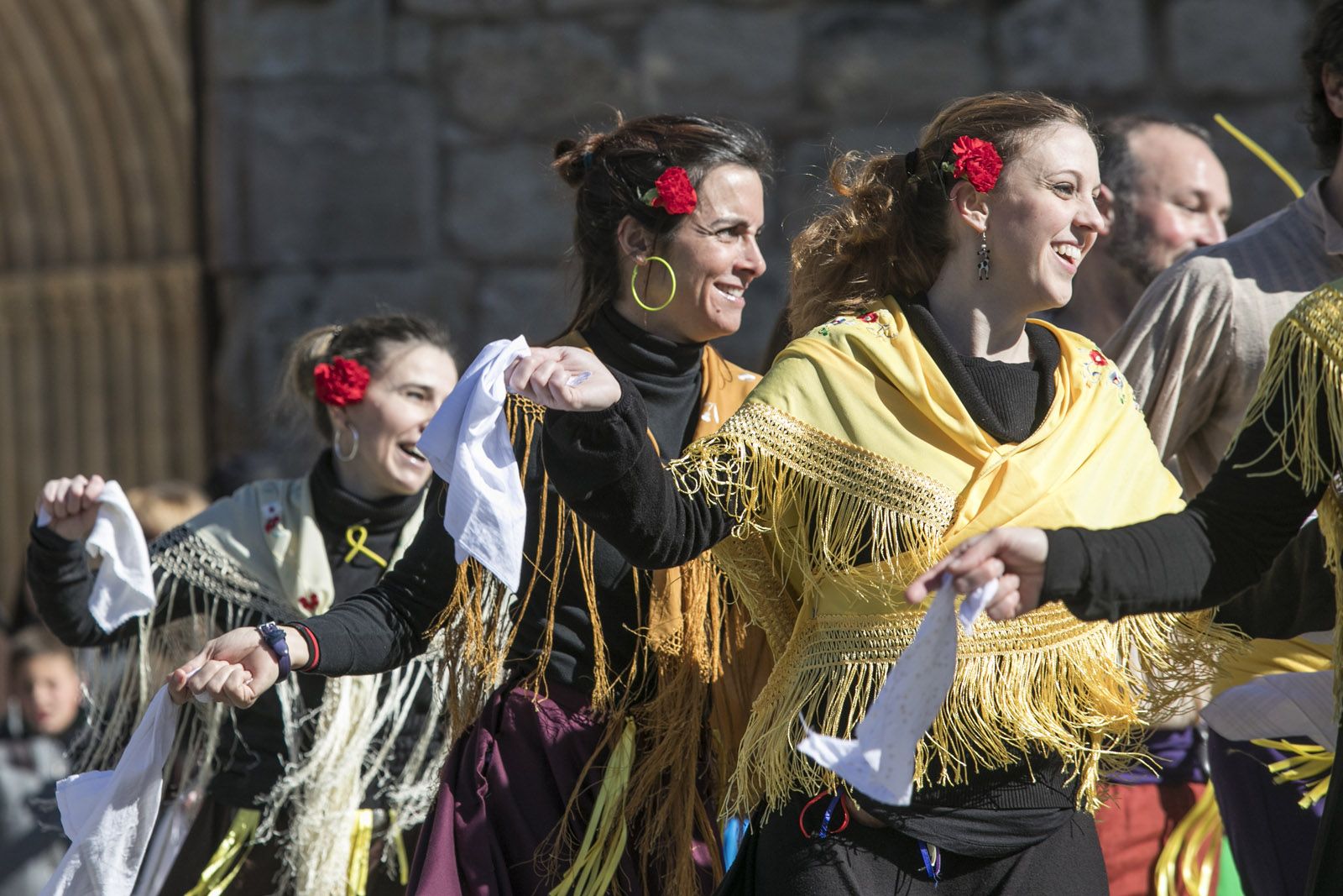 Ball de Velles i Ball de Gitanes a la plaça d’Octavià. FOTO: Lali Puig