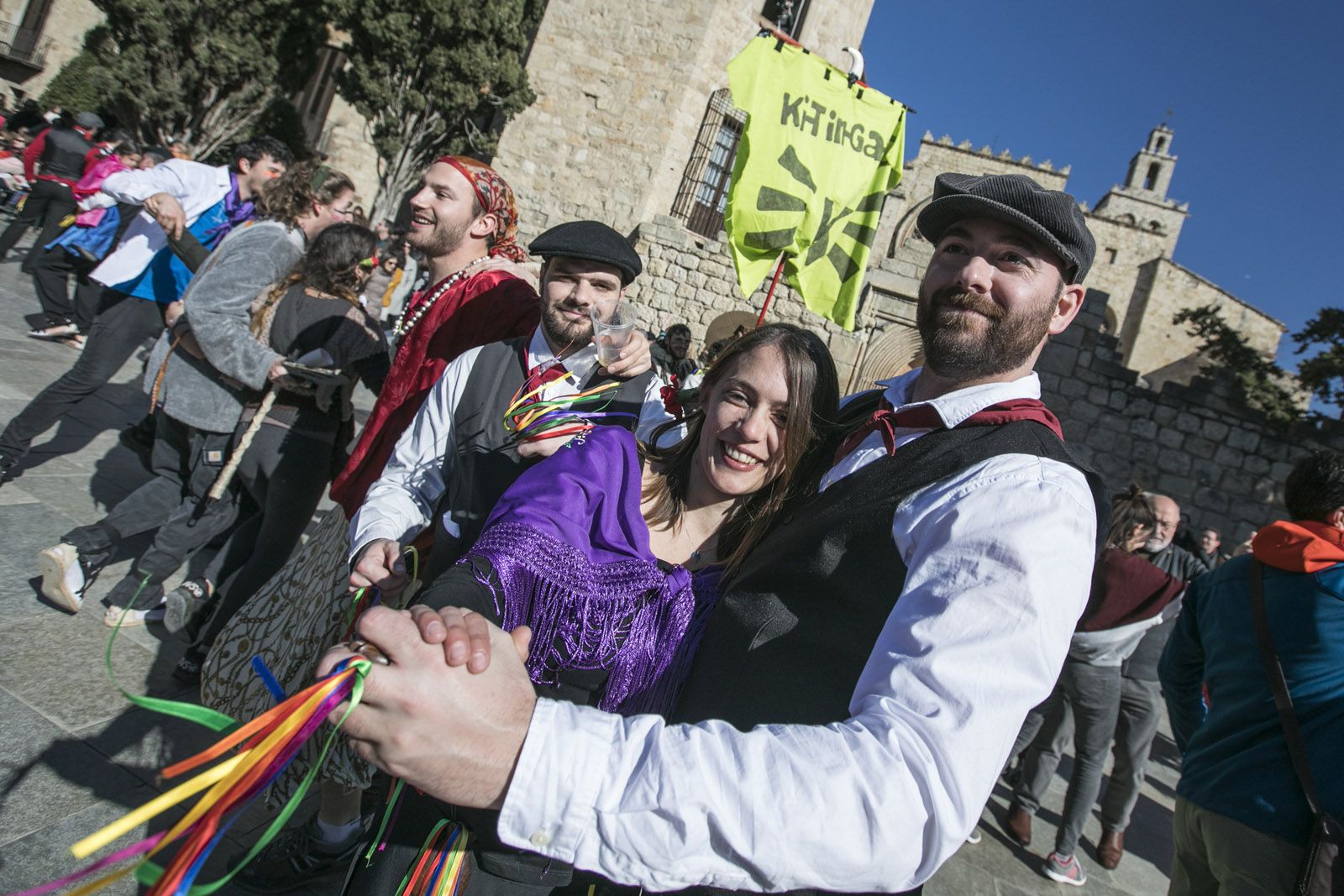 Ball de Velles i Ball de Gitanes a la plaça d’Octavià. FOTO: Lali Puig