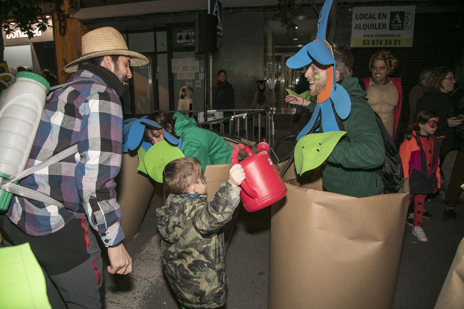 Rua de comparses adultes de Carnaval i entrega de premis a la plaça d’Octavià. FOTO: Lali Puig
