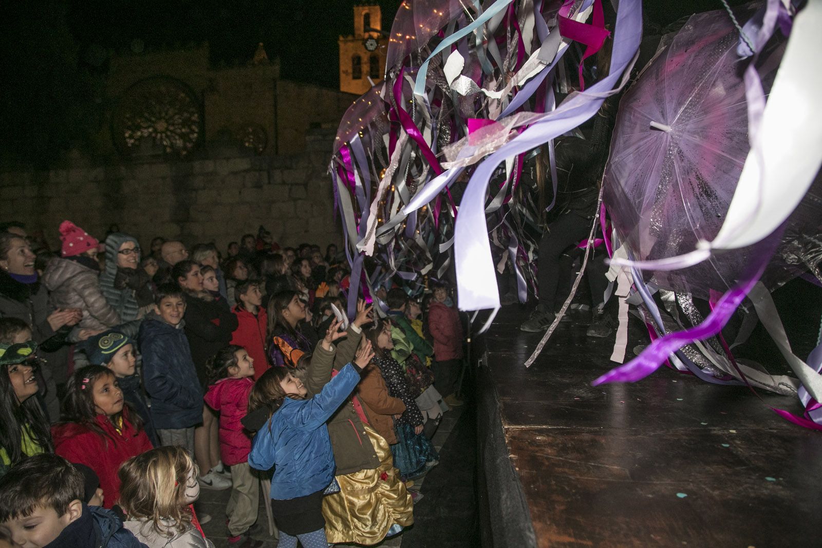 Rua de comparses adultes de Carnaval i entrega de premis a la plaça d’Octavià. FOTO: Lali Puig