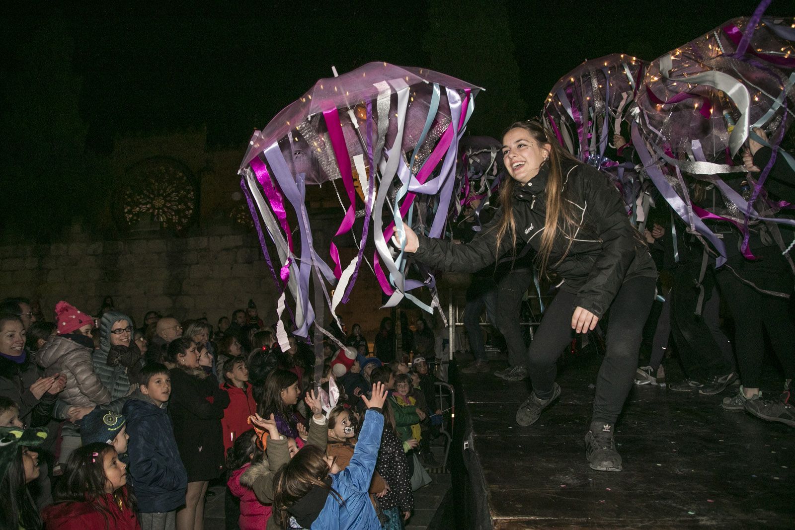 Rua de comparses adultes de Carnaval i entrega de premis a la plaça d’Octavià. FOTO: Lali Puig