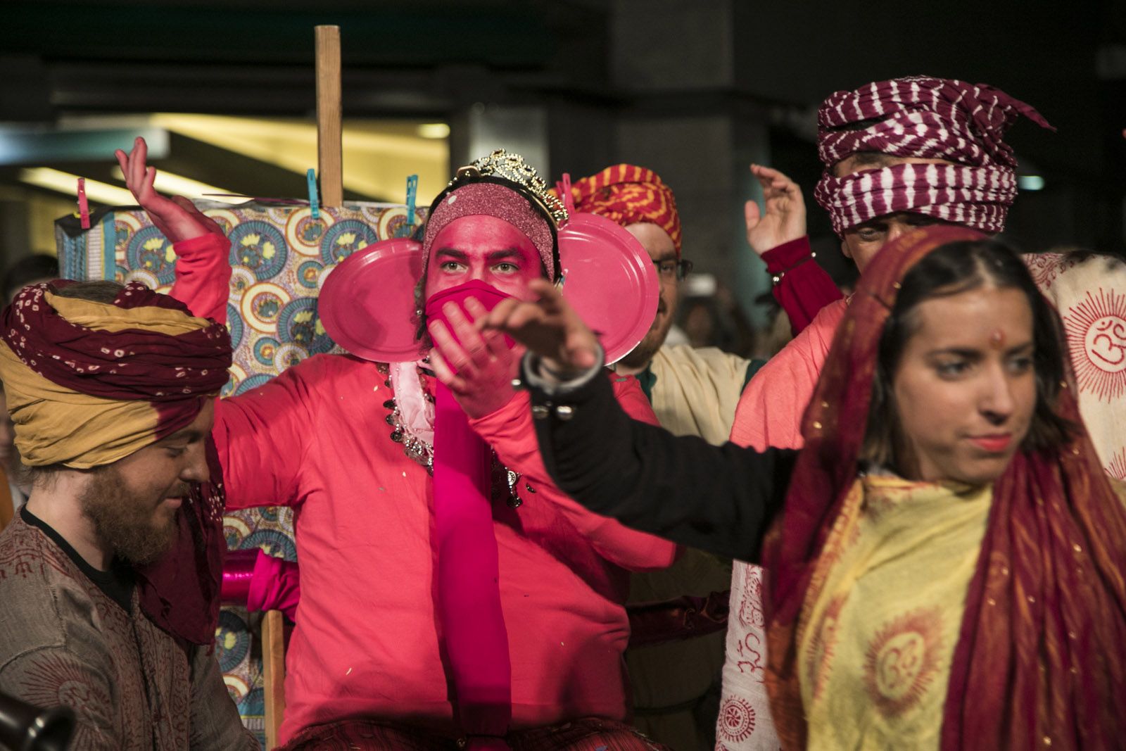 Rua de comparses adultes de Carnaval i entrega de premis a la plaça d’Octavià. FOTO: Lali Puig