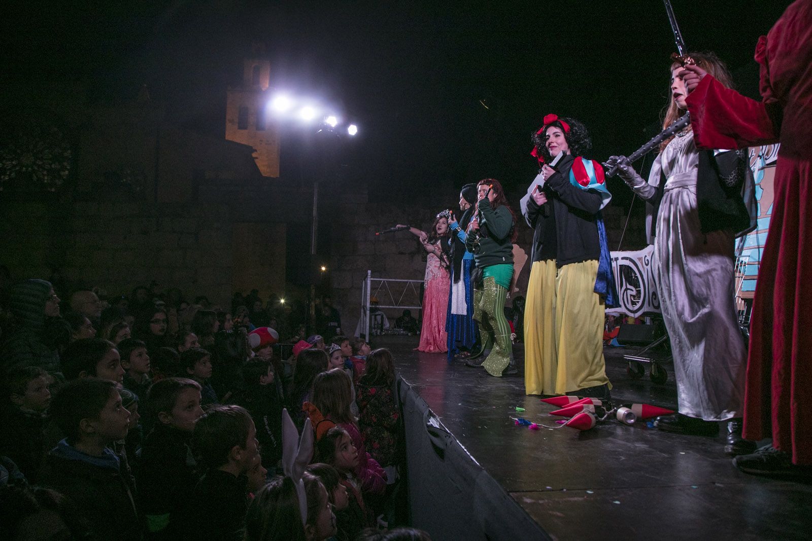 Rua de comparses adultes de Carnaval i entrega de premis a la plaça d’Octavià. FOTO: Lali Puig