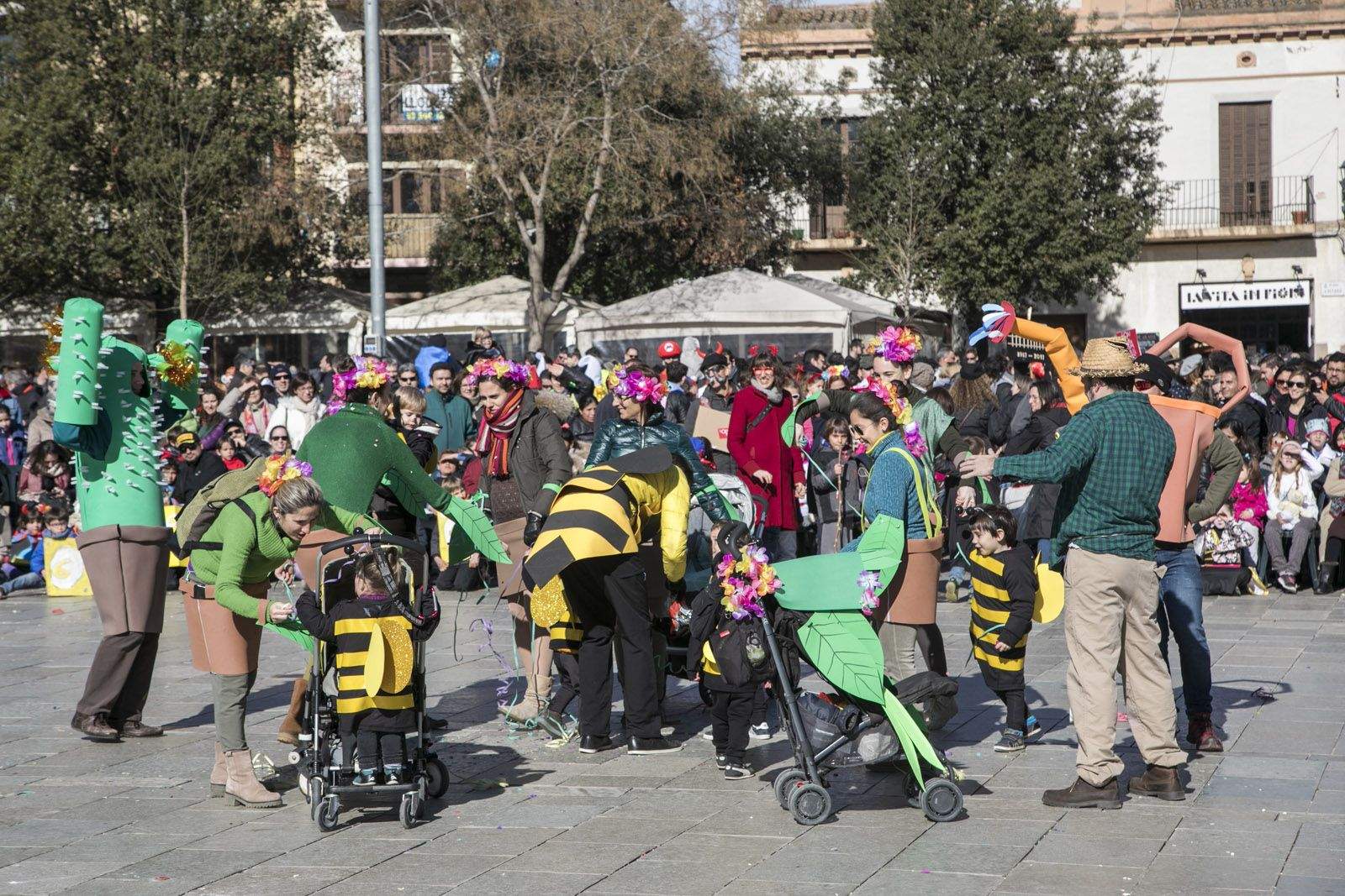 Rua de comparses infantils. FOTO: Lali Puig
