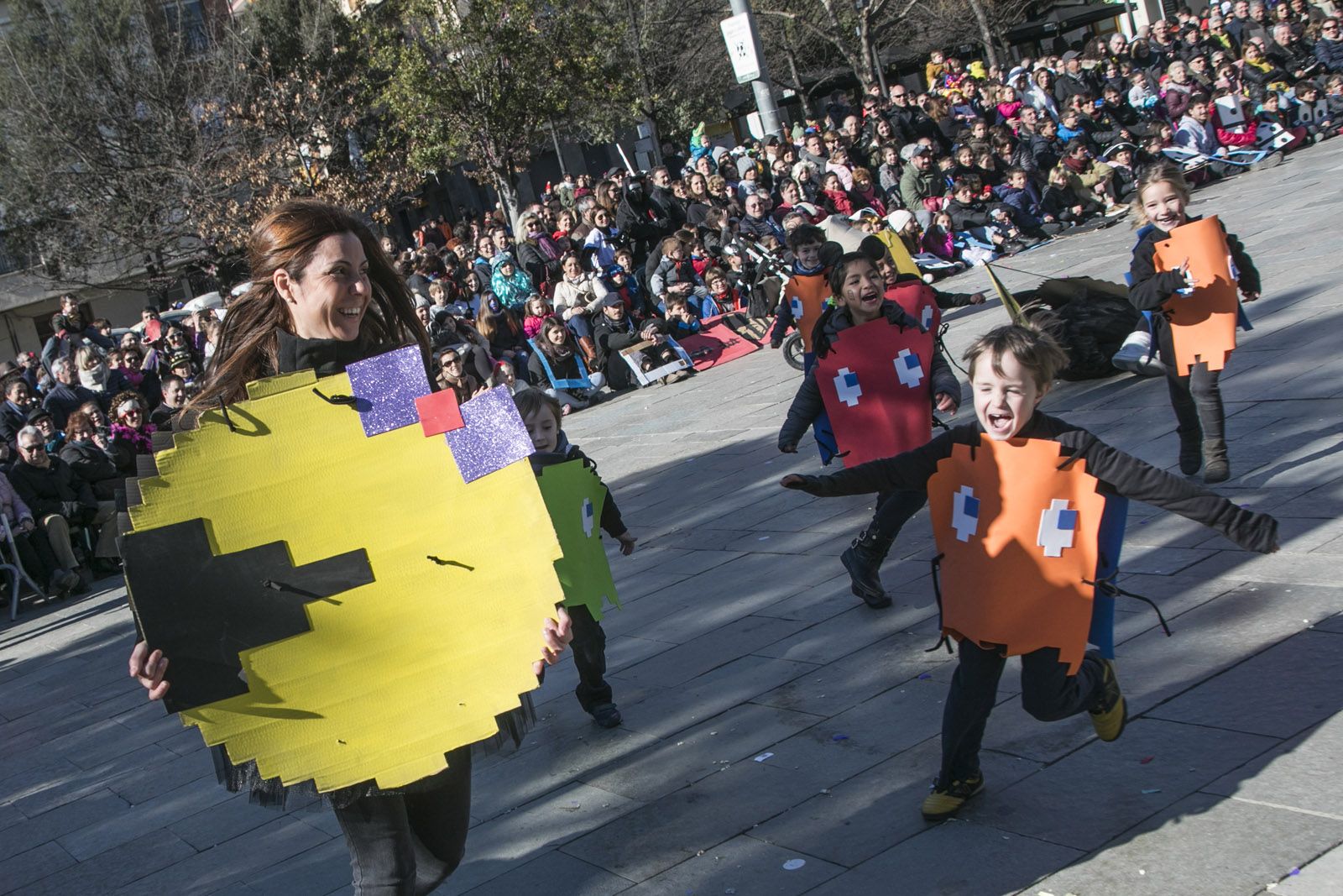 Rua de comparses infantils. FOTO: Lali Puig