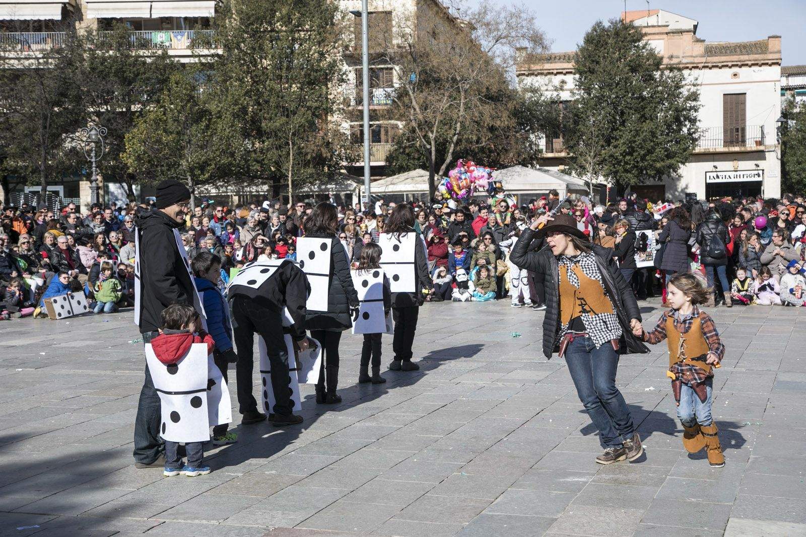 Rua de comparses infantils. FOTO: Lali Puig