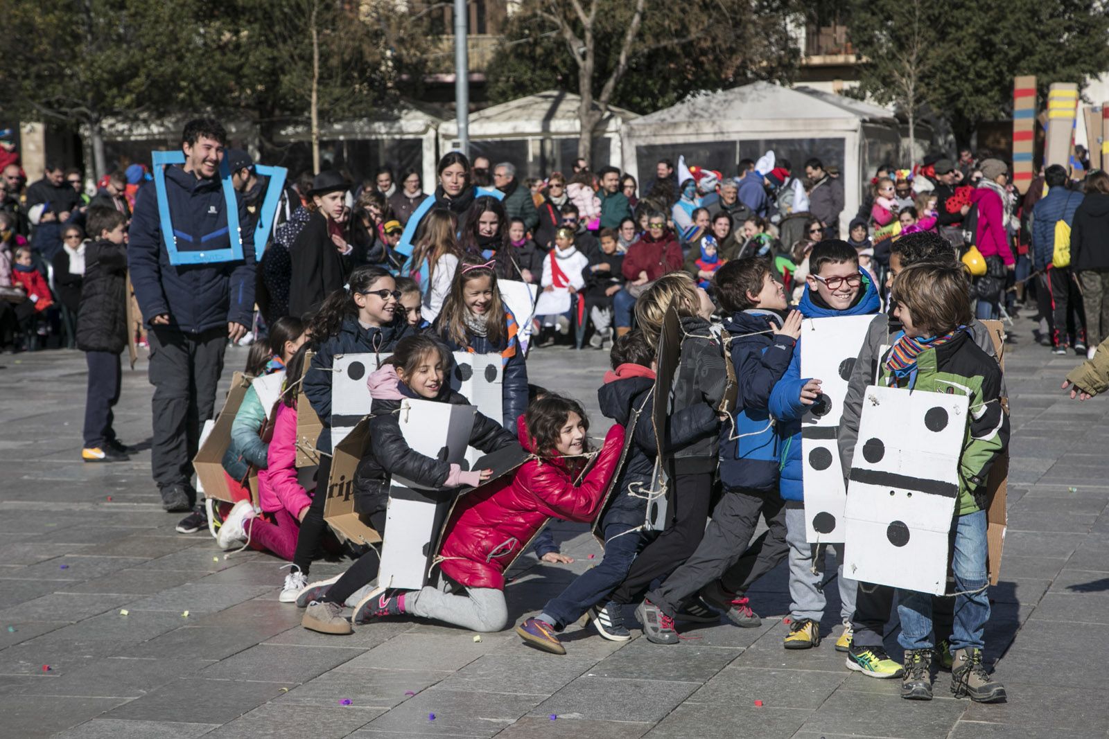 Rua de comparses infantils fins a la plaça d’Octavià. FOTO: Lali Puig