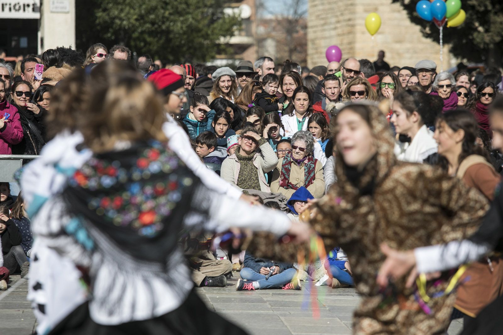 Ball de Gitanetes i Ball de Giovenetes a la plaça d’Octavià. FOTO: Lali Puig