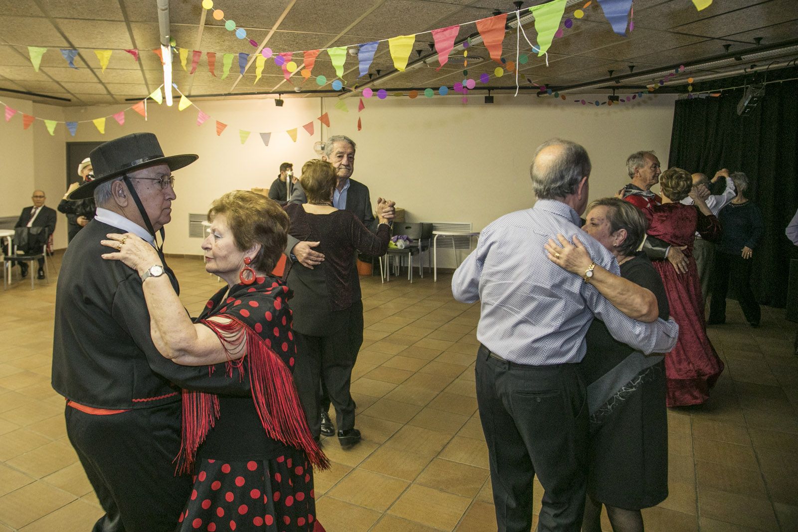 Ball de Carnaval per la gent gran amb el Grup Melody al Casal Torreblanca. FOTO: Lali Puig
