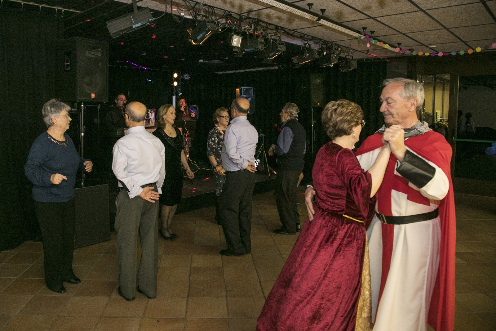 Ball de Carnaval per la gent gran amb el Grup Melody al Casal Torreblanca. FOTO: Lali Puig