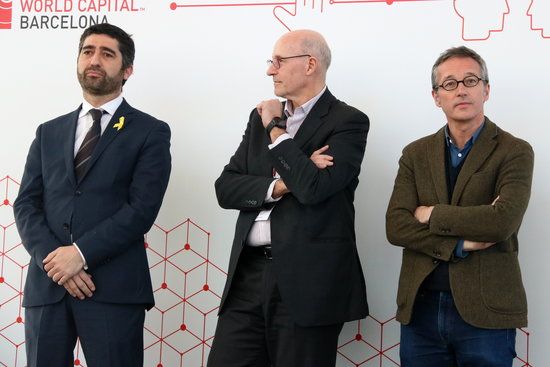 Jordi Puigneró, a l'esquerra, en un dels actes previs del MWC aquest diumenge FOTO: ACN