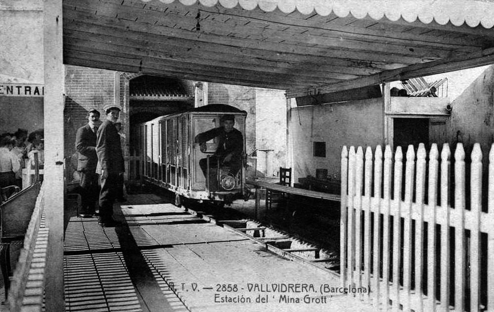 El trenet Mina-Grott va ser el primer a creuar Collserola FOTO: Arxiu Salmerón