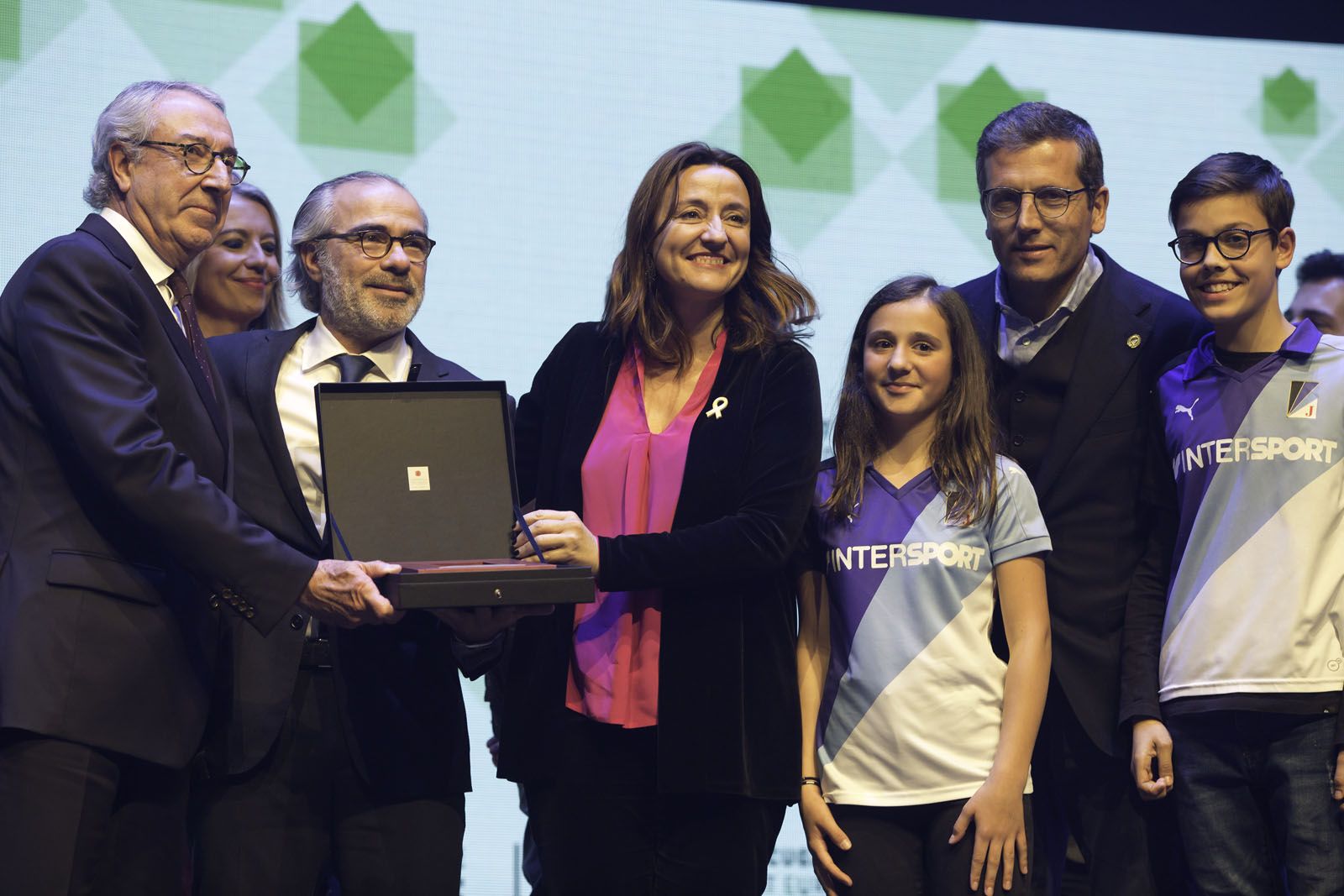 Medalla d'honor al Junior FC FOTO: Artur Ribera