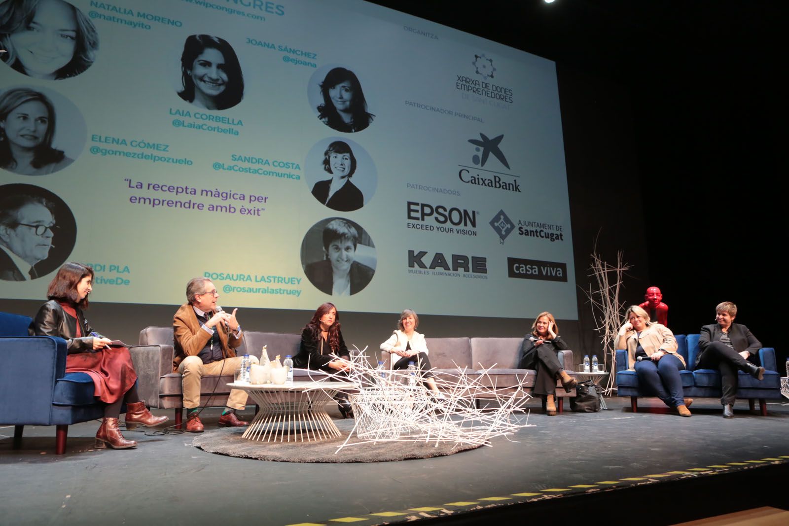 Taula rodona "La recepta màgica per emprendre amb èxit"  FOTO: Artur Ribera