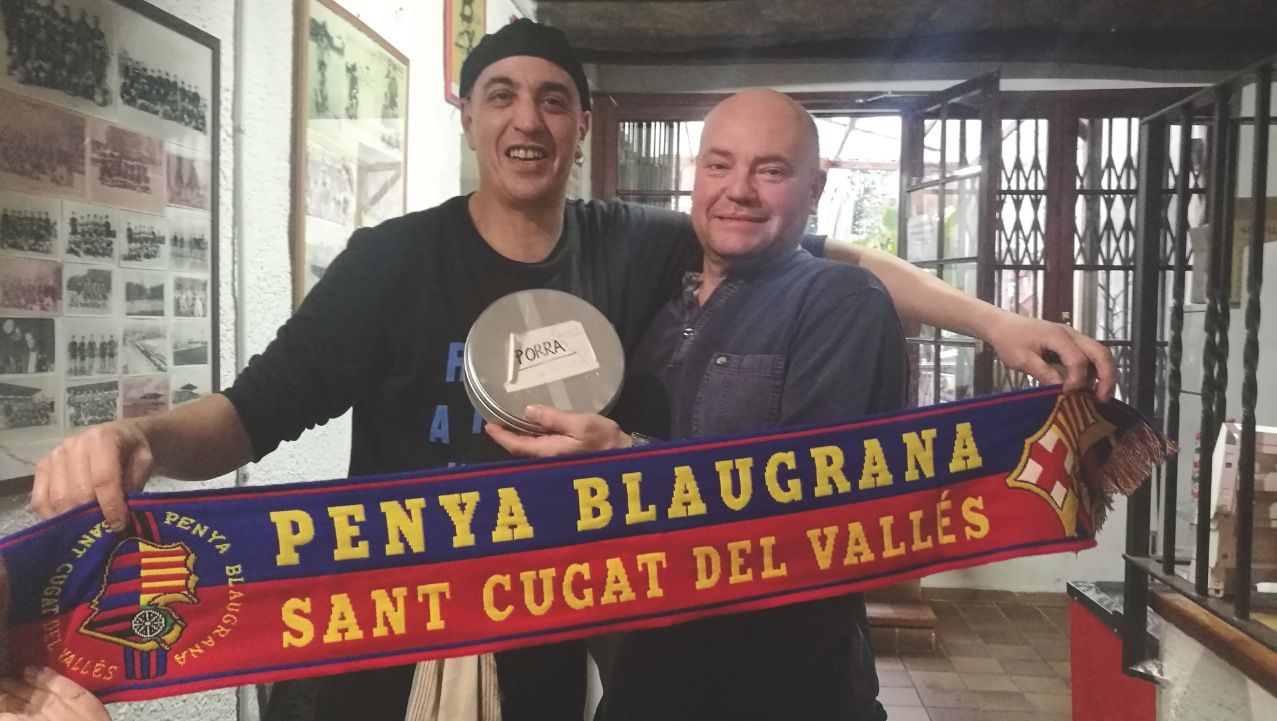 Jimmy, soci de la Penya Blaugrana de Sant Cugat, guanyador de la porra del partit entre el FC Barcelona i l’Atlètic de Madrid FOTO: Cedida