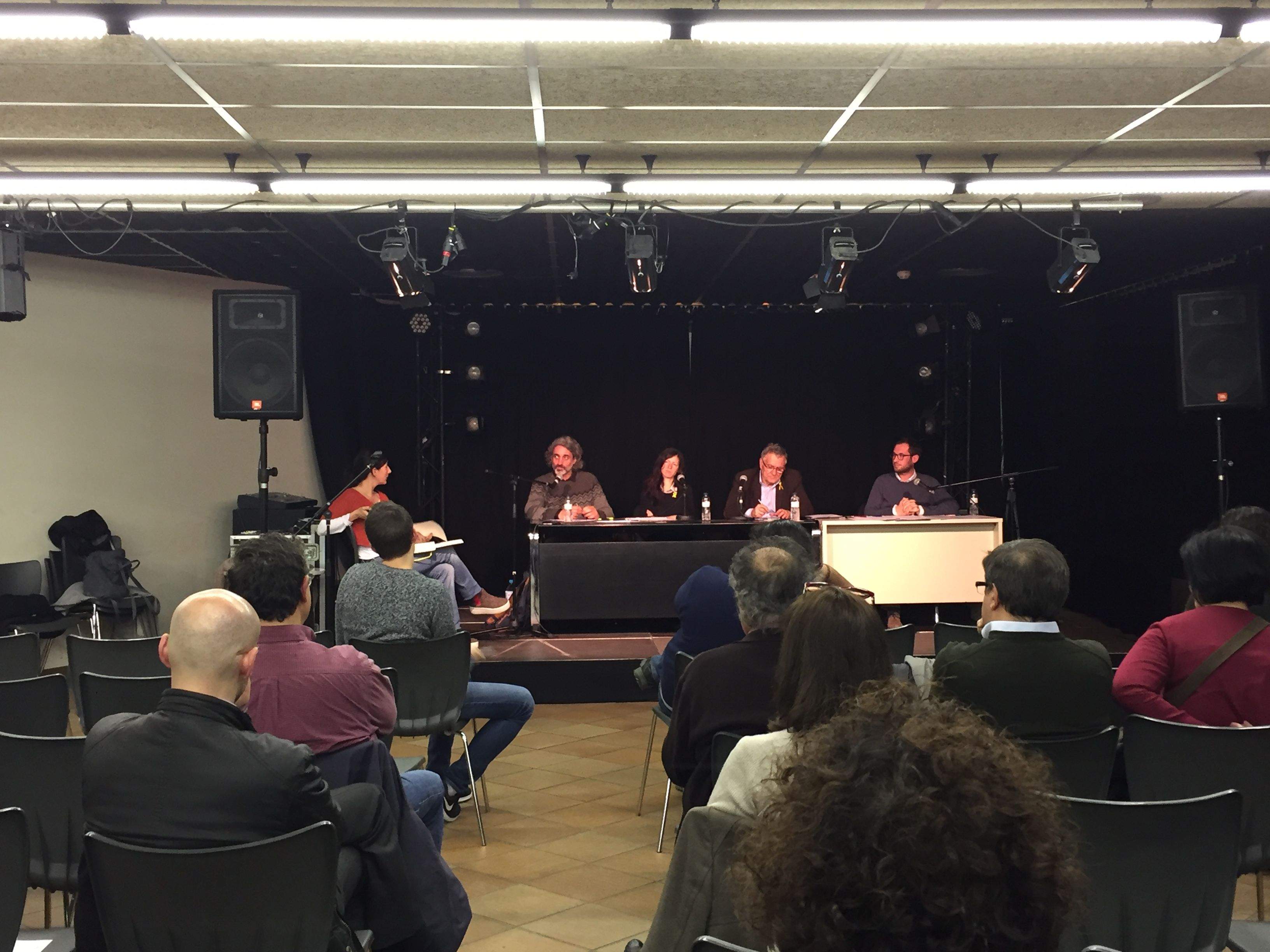 El debat s'ha celebrat al Casal Torreblanca. FOTO: TOT Sant Cugat