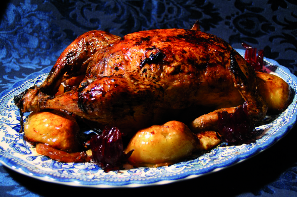 L'anem ruixant amb el seu suc fins que estigui rostit FOTO: Cedida