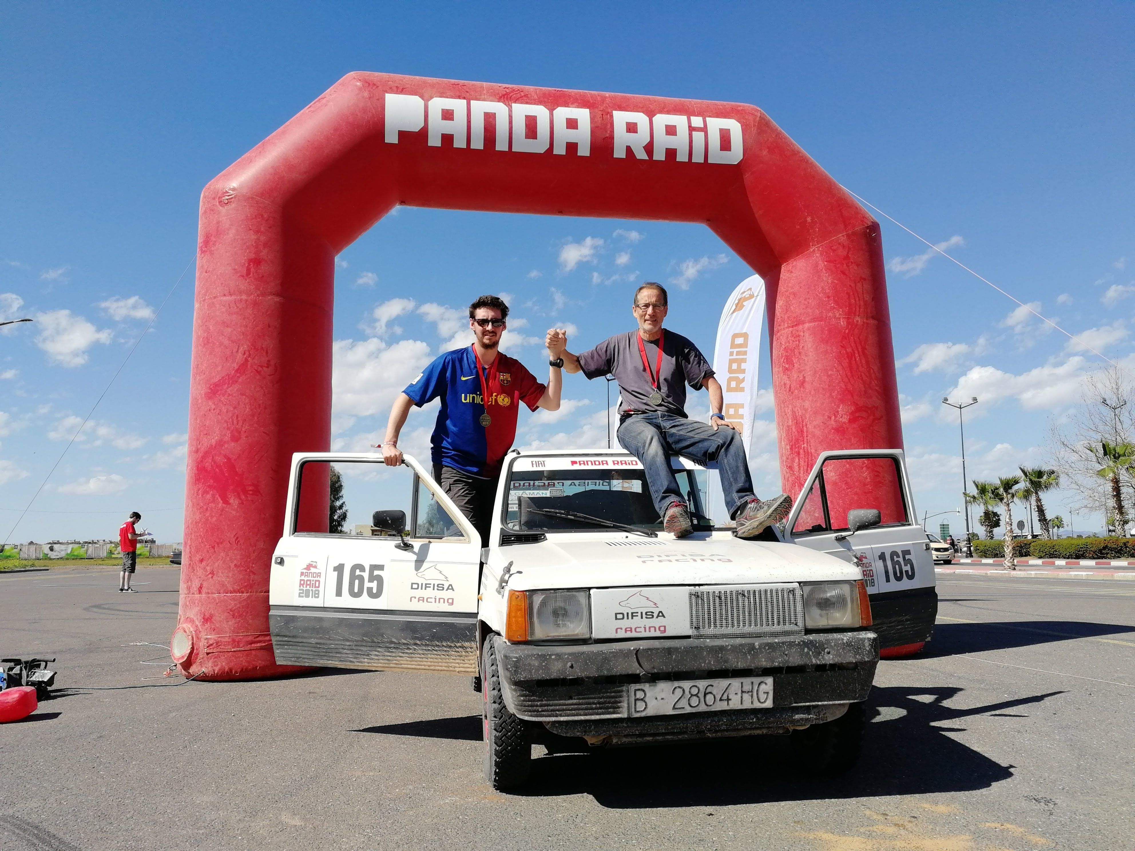 Ubald de Azpiazu Nadal (fill) i Ubald de Azpiazu Artigas (pare), tercers al Panda Raid. FOTO: Cedida