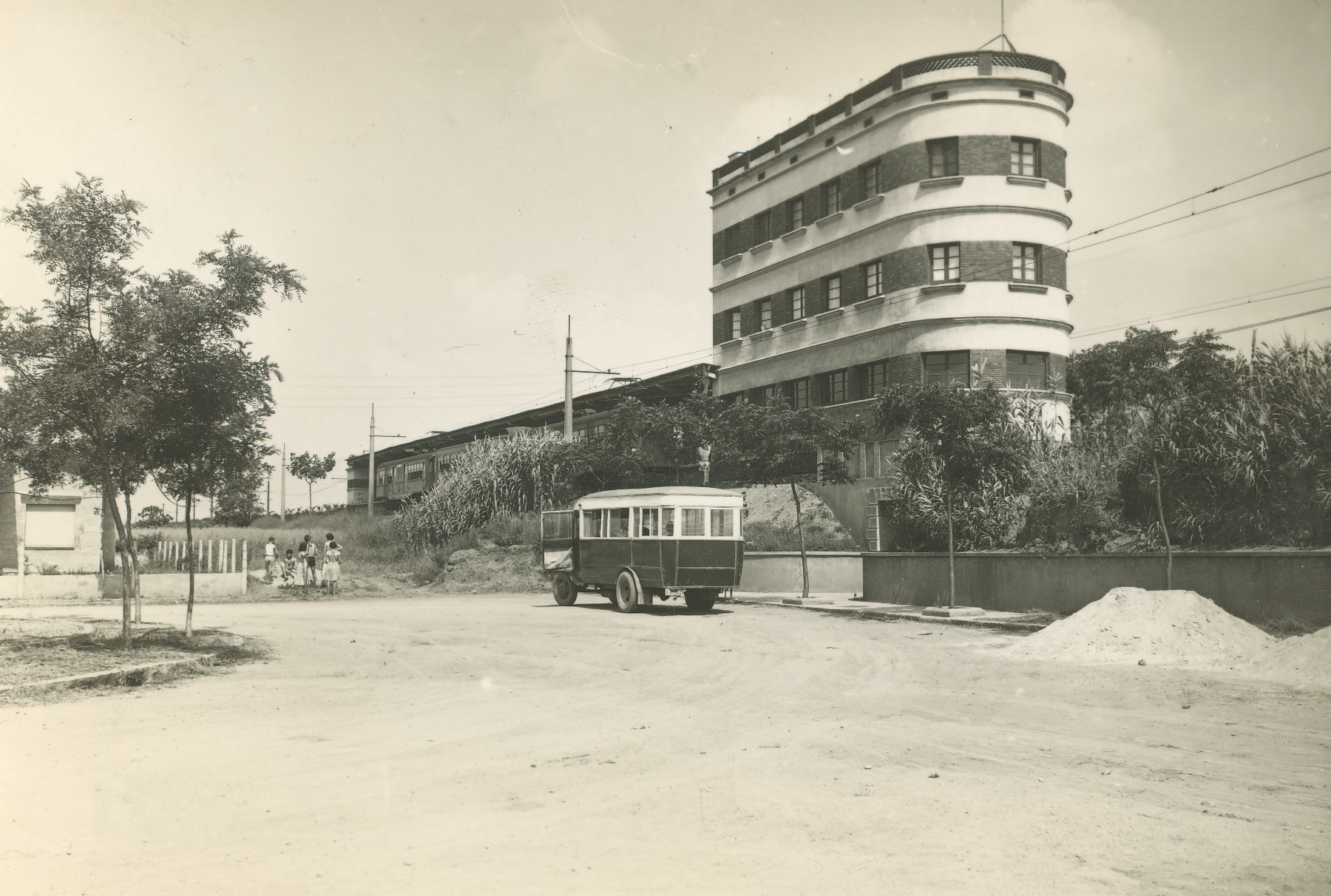 L'Estació de Ferrocarrils de la Generalitat de Mira-Sol a l'any 1952. FOTO: Cedida. 