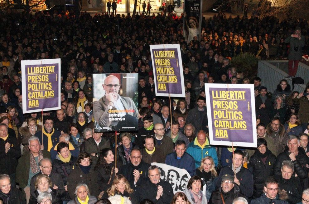 Santcugatencs contra la repressió i per la llibertat dels presos polítics. FOTOS: Lali Álvarez