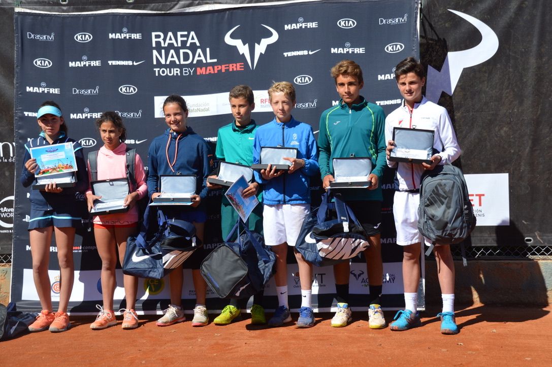 Guanyadors i finalistes del torneig. FOTO: Cedida