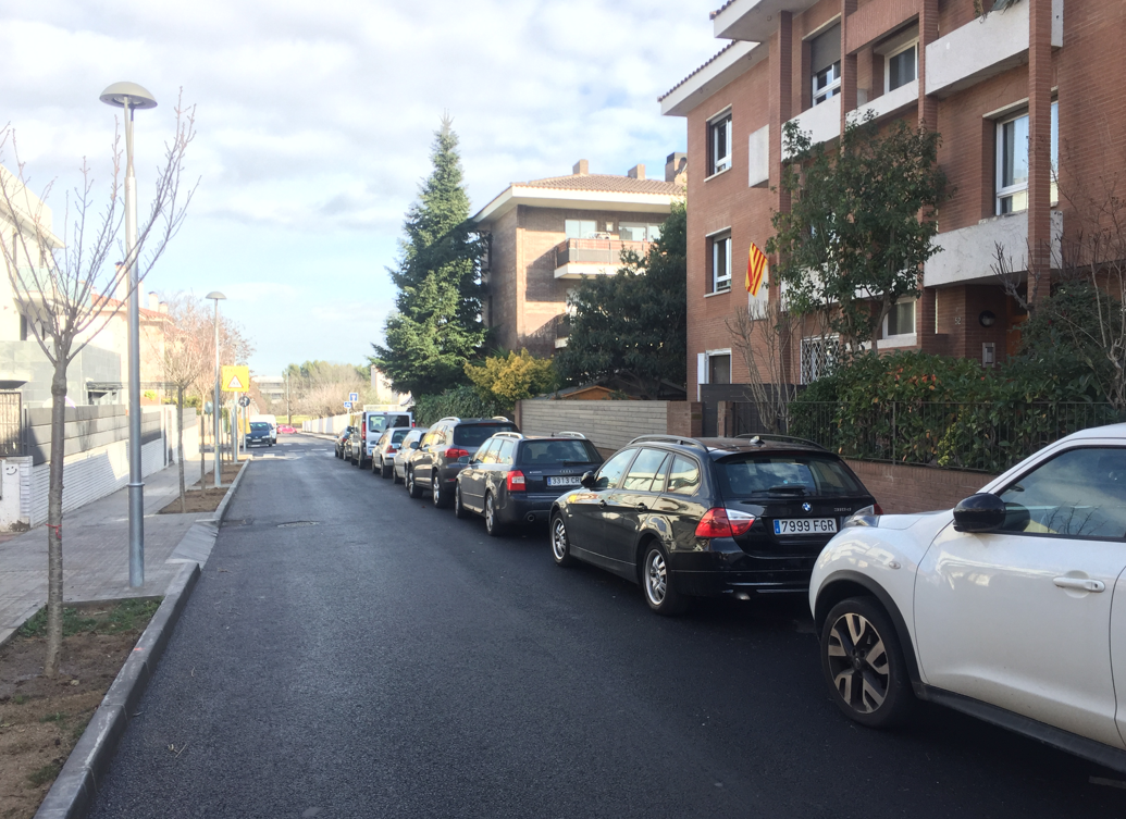 El carrer de Joan Oliver, a l'Eixample, passarà a ser de zona verda FOTO: Artur Ribera