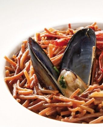 Hi podem afegir algun tipus de peix, sípia o gambetes FOTO: Cedida