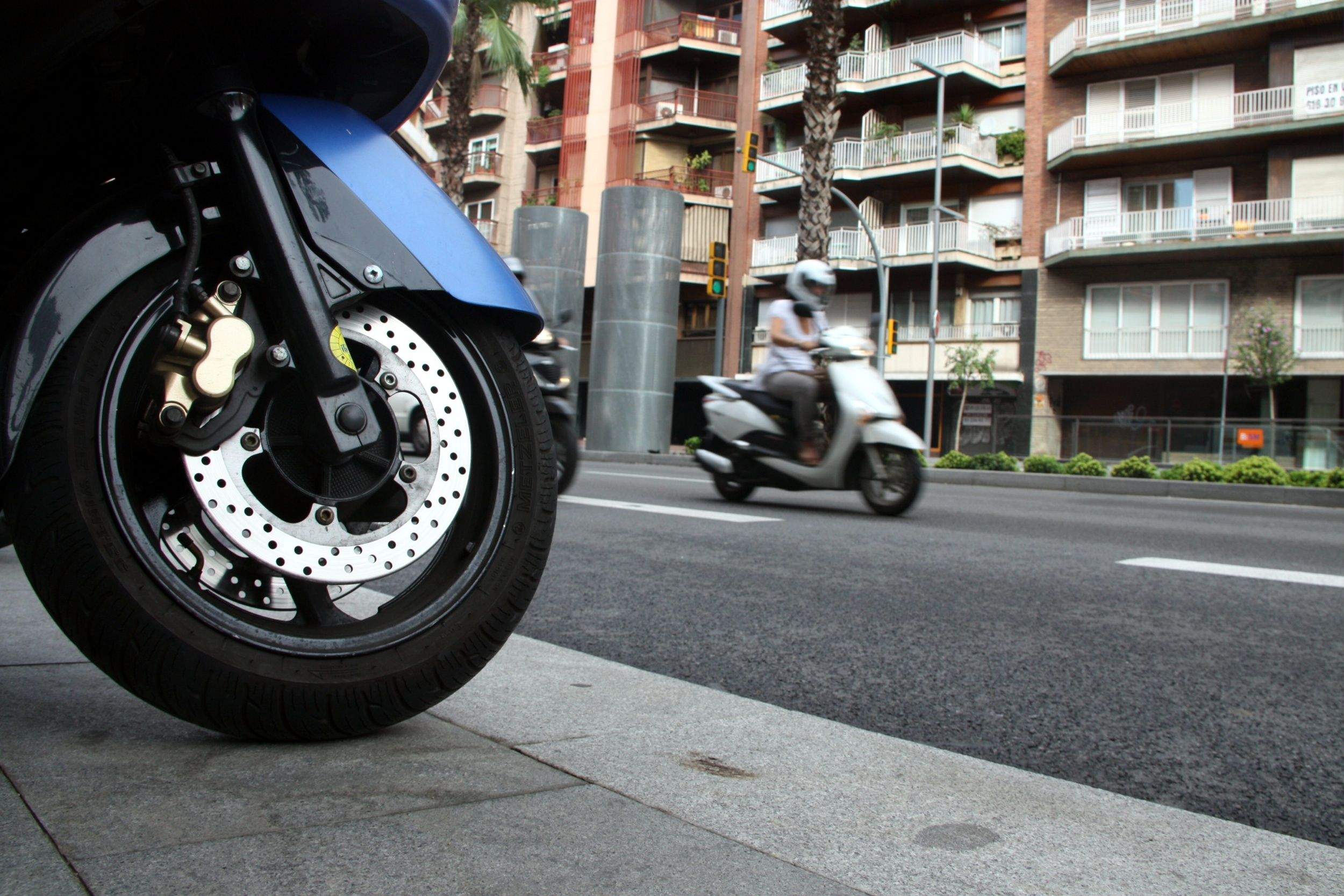 Una motocicleta a Barcelona FOTO: ACN