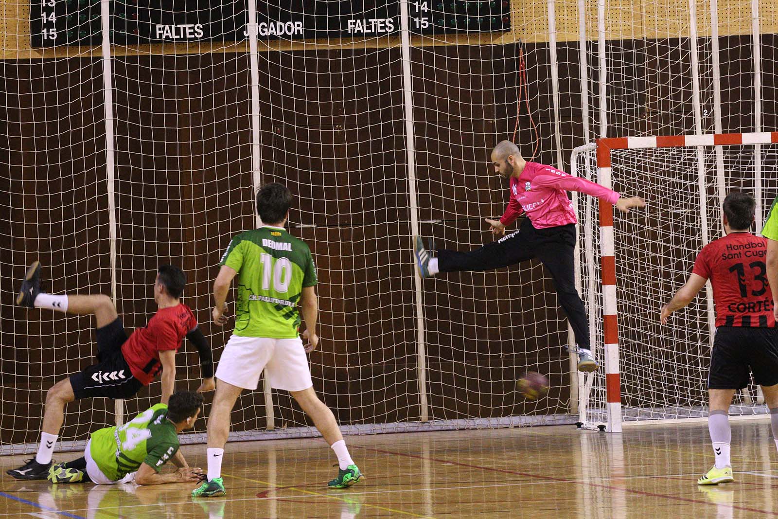 Lliga d'Handbol: CH Sant Cugat-H. Palautordera. Foto: Lali Álvarez