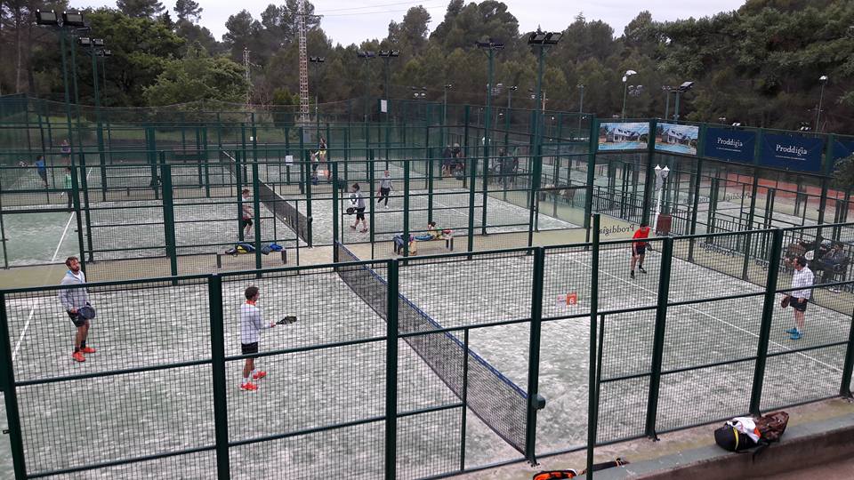 Imatge de la primera edició del Torneig de Pàdel Solidari Rosaweek. FOTO: Facebook Rosaweek