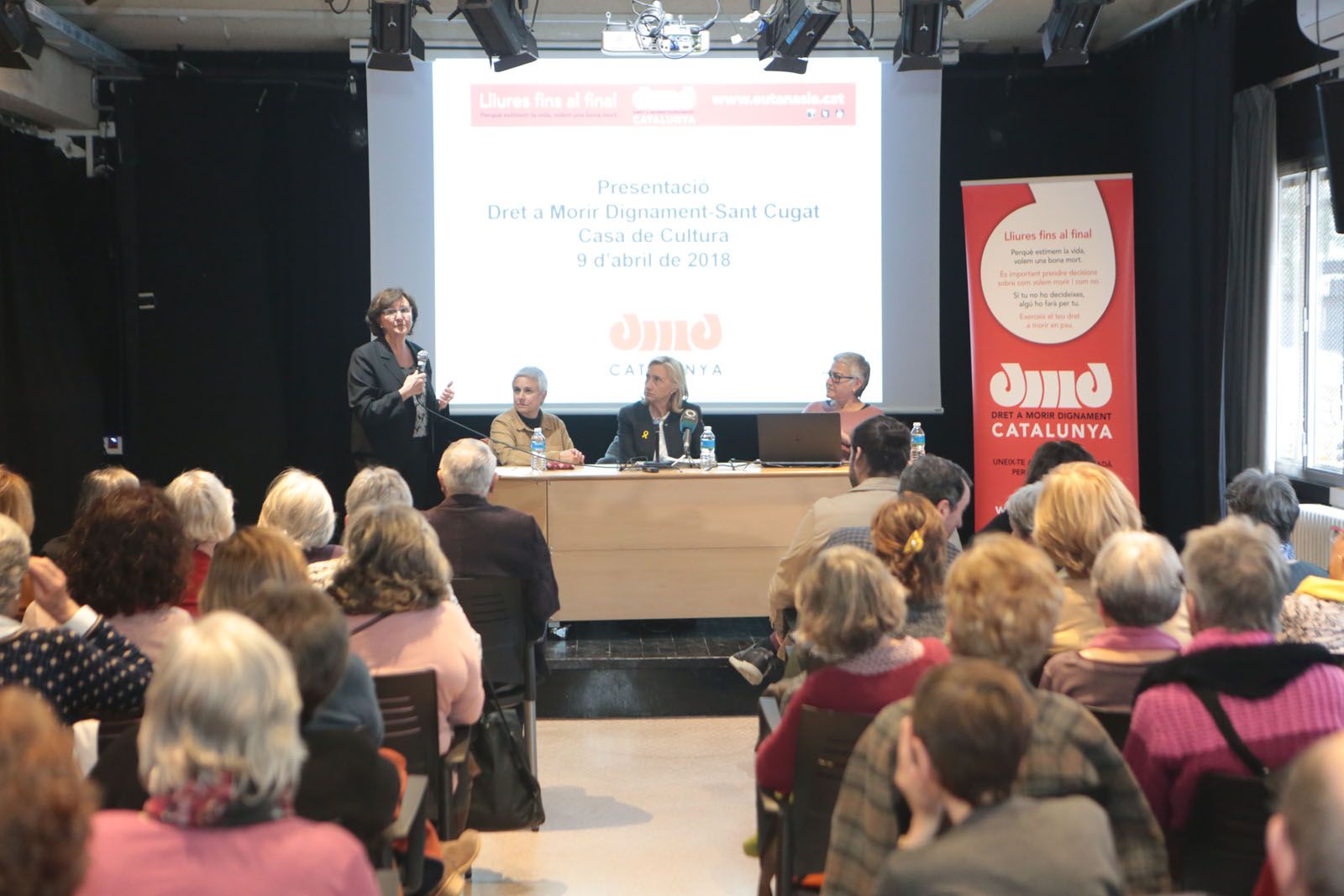 Acte de presentació de l'oficina de l'associació Dret Morir Dignament a Sant Cugat. FOTO: Artur Ribera. 