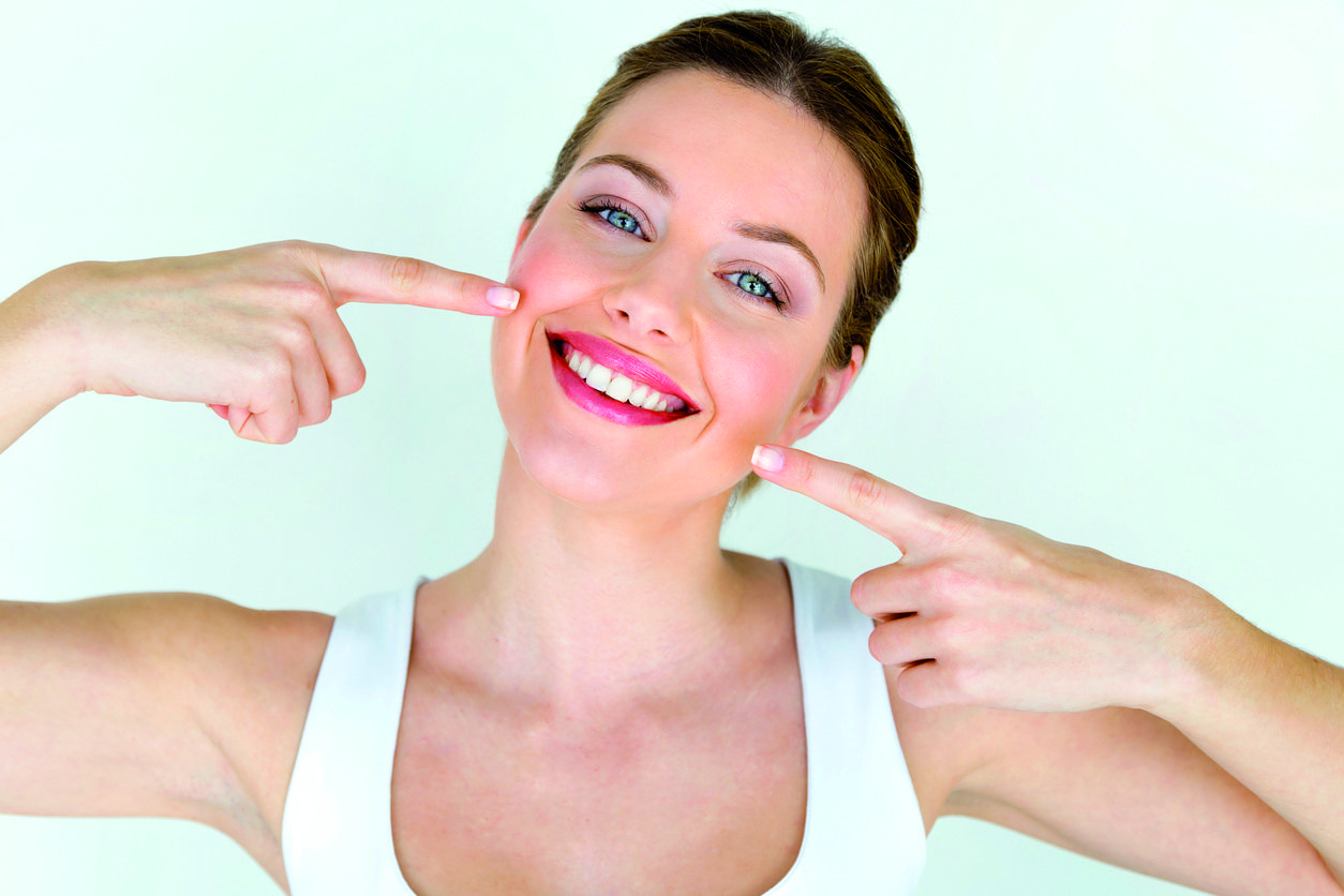 El tractament ha de ser continuat i prolongat tot l’any. És possible aconseguir un emblanquiment total, però la hiperpigmentació pot reaparèixer