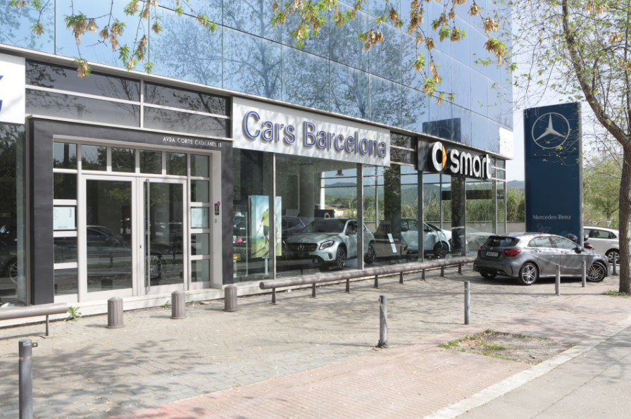 Exterior del concessionari Cars Barcelona FOTO. Cedida