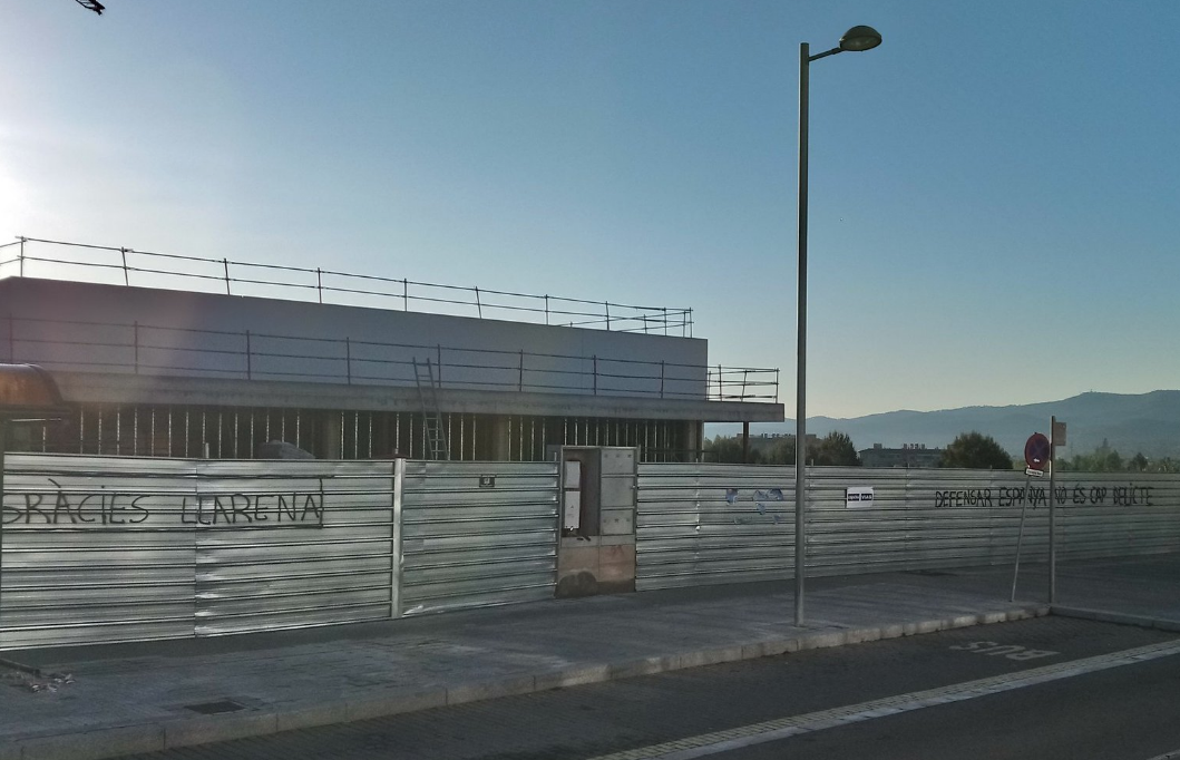 Pintades a Sant Cugat del Vallès en suport a Pablo Llarena FOTO: @piparrahispania 