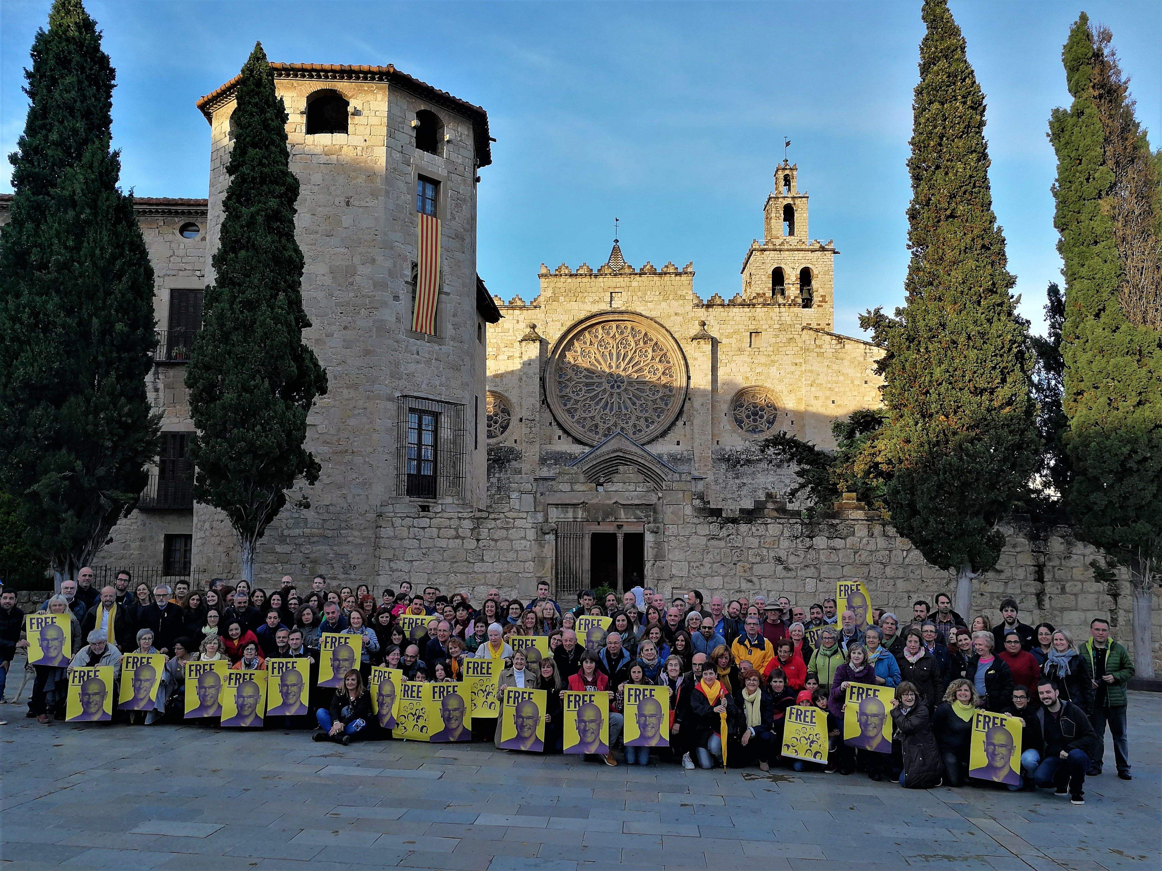 Imatge del grup que ha engegat la campanya #FreeRomeva. FOTO: Cedida