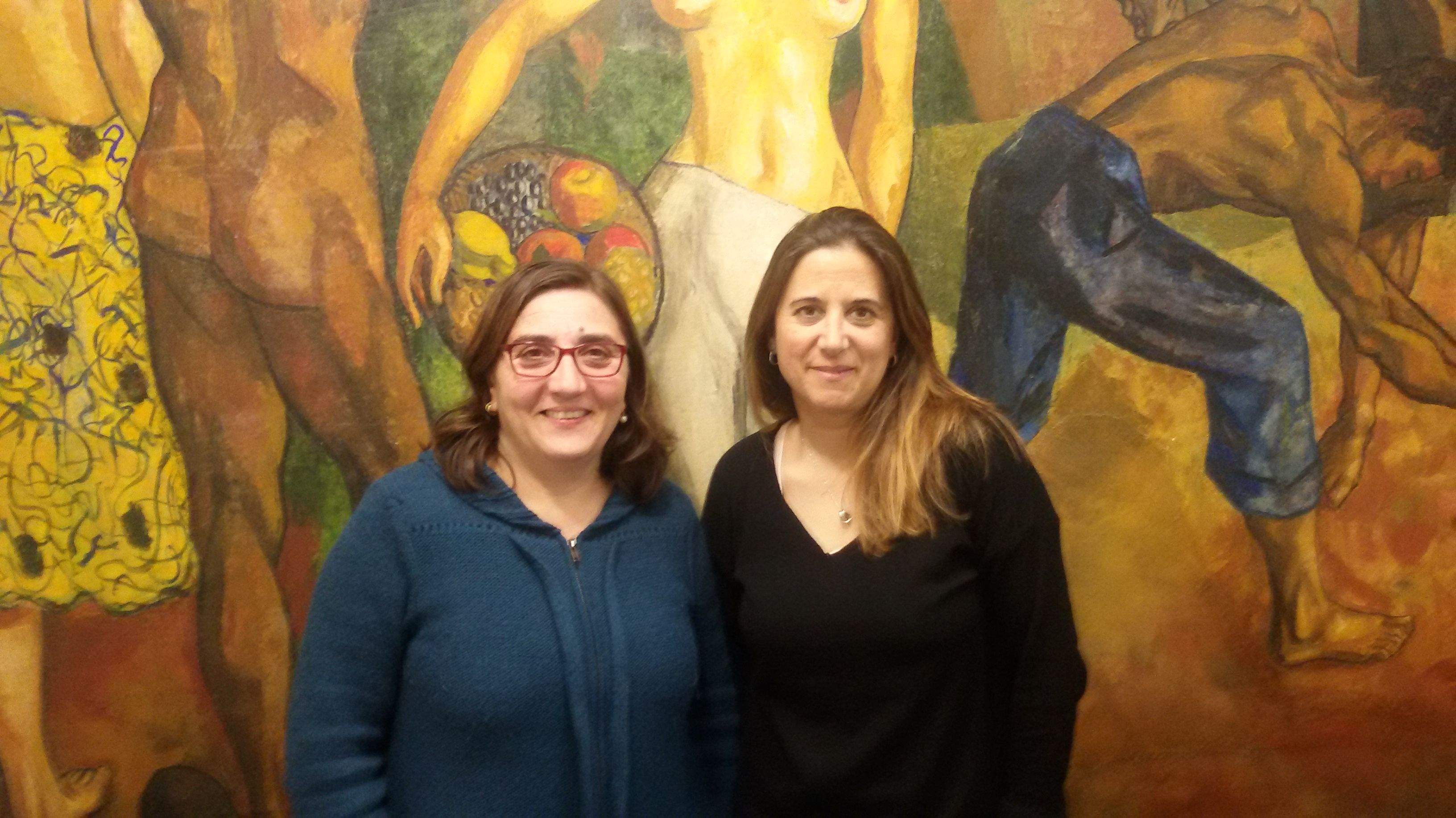 Eva Tataret i Vanessa Ballester, membres de la Junta Coordinadora d'AFA de Sant Cugat. FOTO: Toni Alfaro.