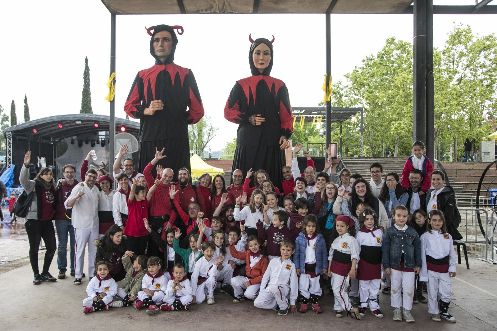 Cultura popular a la plaça al Parc de Ramon Barnils. FOTO: Lali Puig